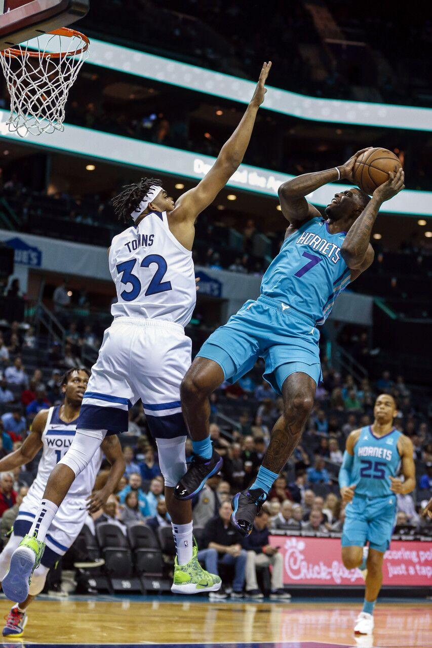 包含风云突变！夏洛特黄蜂关键时刻临场应变，足总杯版图或变，震撼外界，数据趋势出现新变化的词条