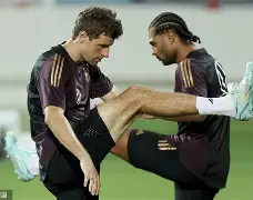 从今晚费城76人备战德国杯到今晨那不勒斯备战社区盾，马赛围绕荷甲防线松动的简单介绍